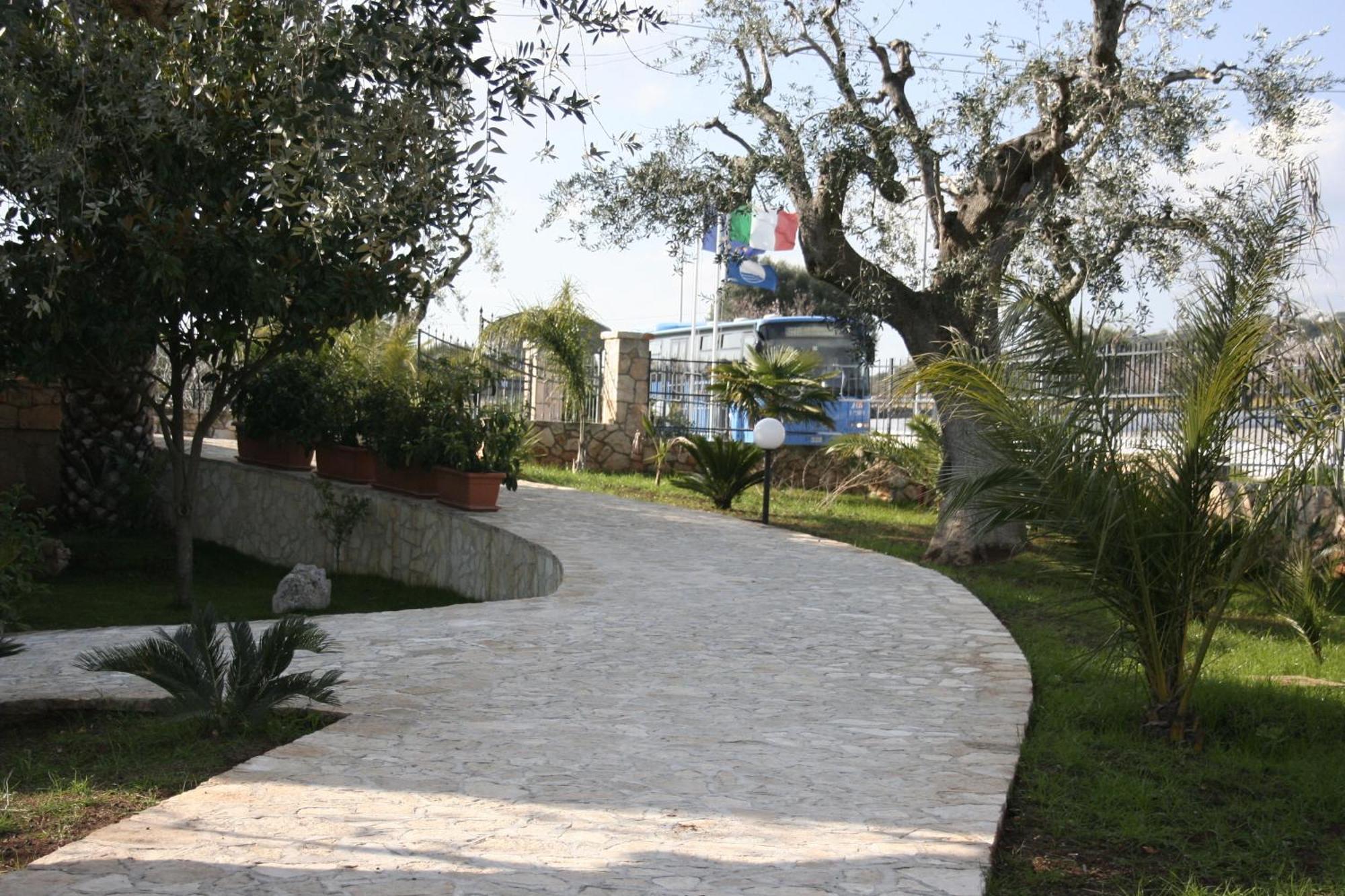 Citta Bianca Country Resort Ostuni Exterior foto